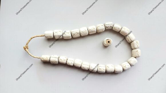 Kenya handcarved cow bone beads - Image 2