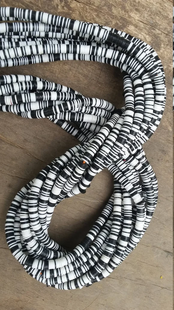 4 mm. African vinyl beads, black and white - Image 2