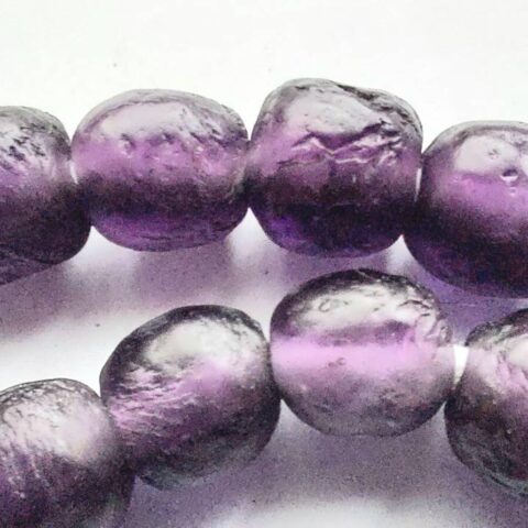 8-9 mm.diameter glass beads
