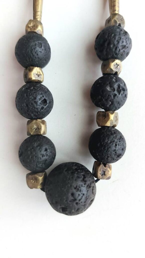 African lava and brass necklace - Image 4