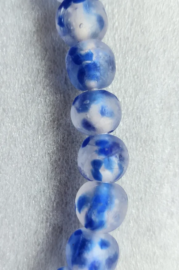 20-23 recycled glass beads - Image 2