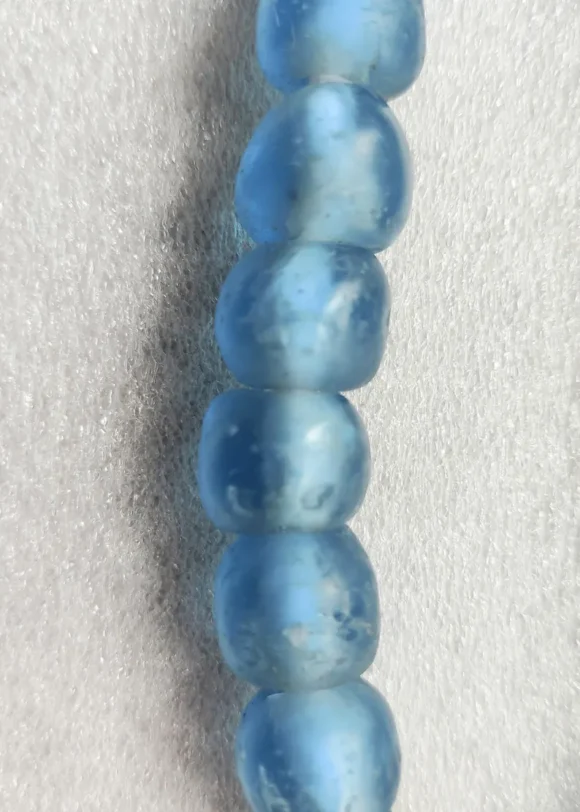 22 recycled glass beads - Image 2