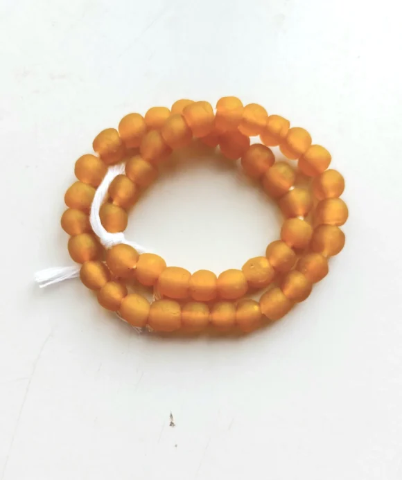43 recycled glass beads, orange