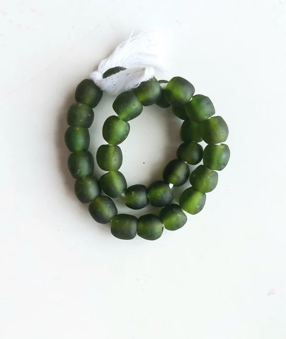 29-32 recycled glass beads, olive green