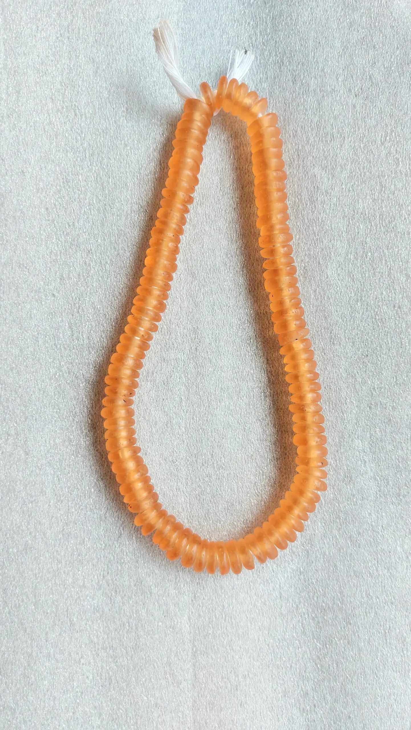 100 clear glass spacer beads, 16 inches string 100 clear glass spacer beads, 16 inches string - Image 2