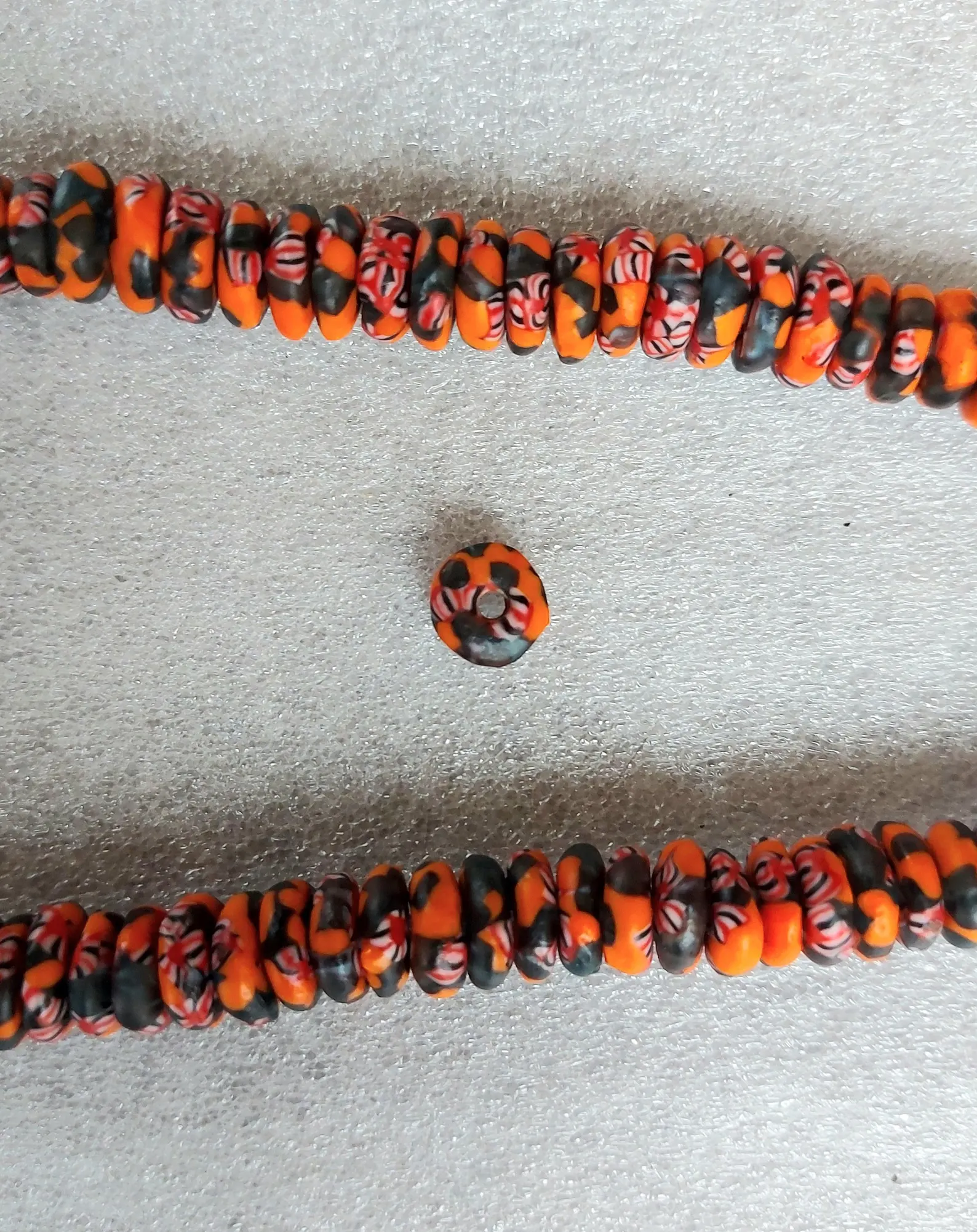 100+ African melted glass spacers, rondelle beads, 10-11 mm.diameter 100+ African melted glass spacers, rondelle beads, 10-11 mm.diameter - Image 2