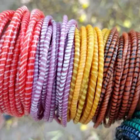 Old flip flop bangles, reclaimed rubber bangles handmade in Mali, set of 12 rubber bracelets